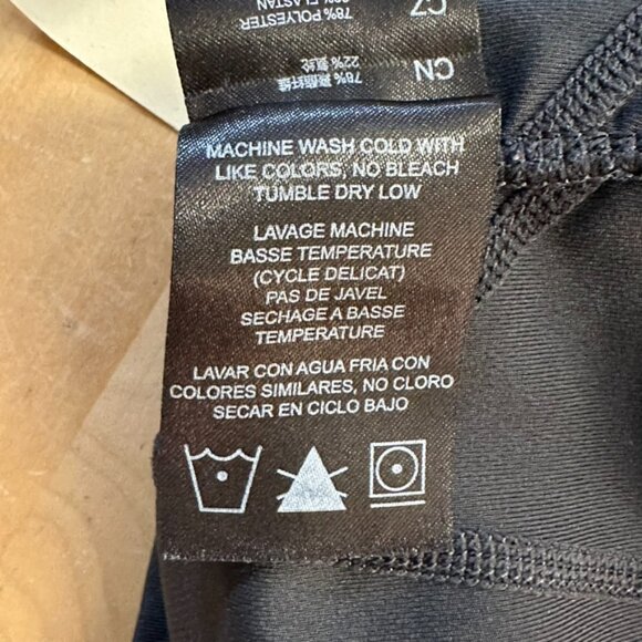 Kuhl black capri hiking tights, medium, great used condition - Picture 4 of 15